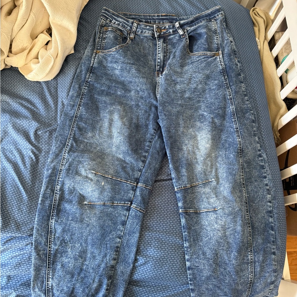 Women’s barrel jeans